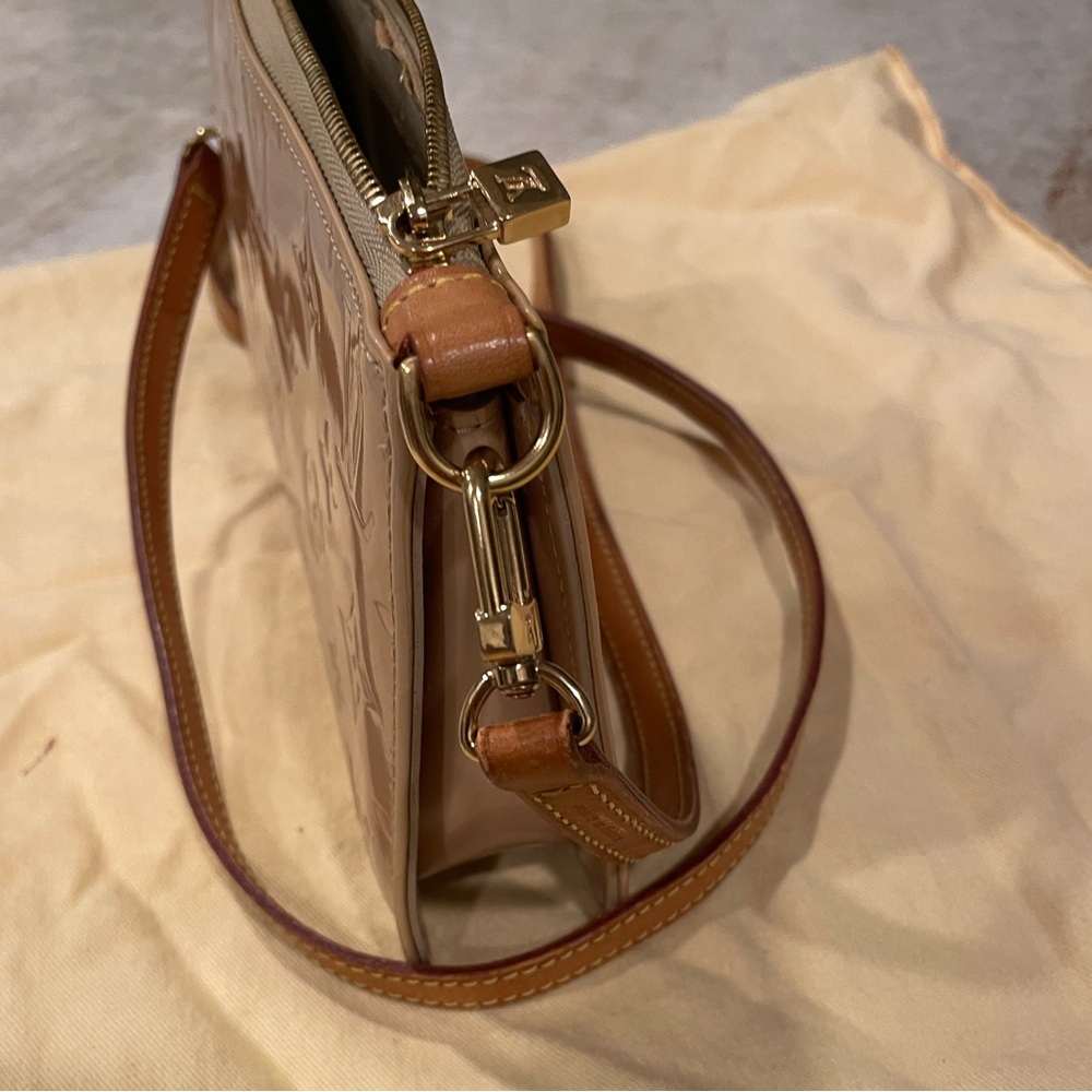 Louis Vuitton Vernis Lexington Patent Leather Bag - Picture 8 of 13